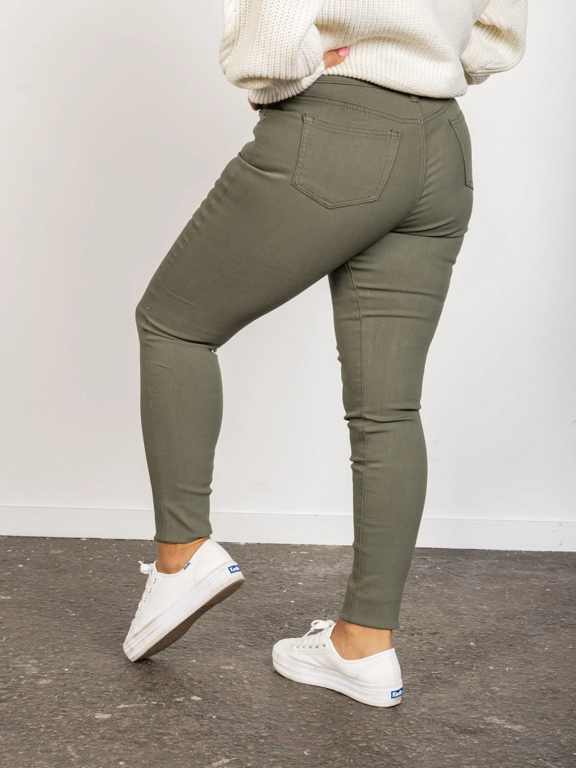 Fern Pants - Khaki Mid Rise