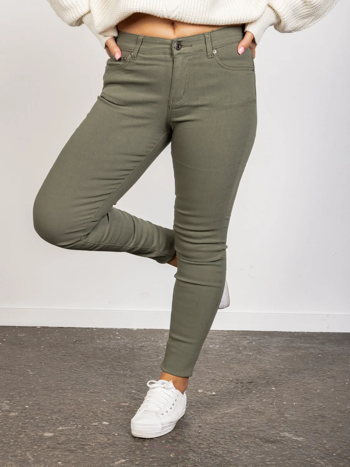 Fern Pants - Khaki Mid Rise