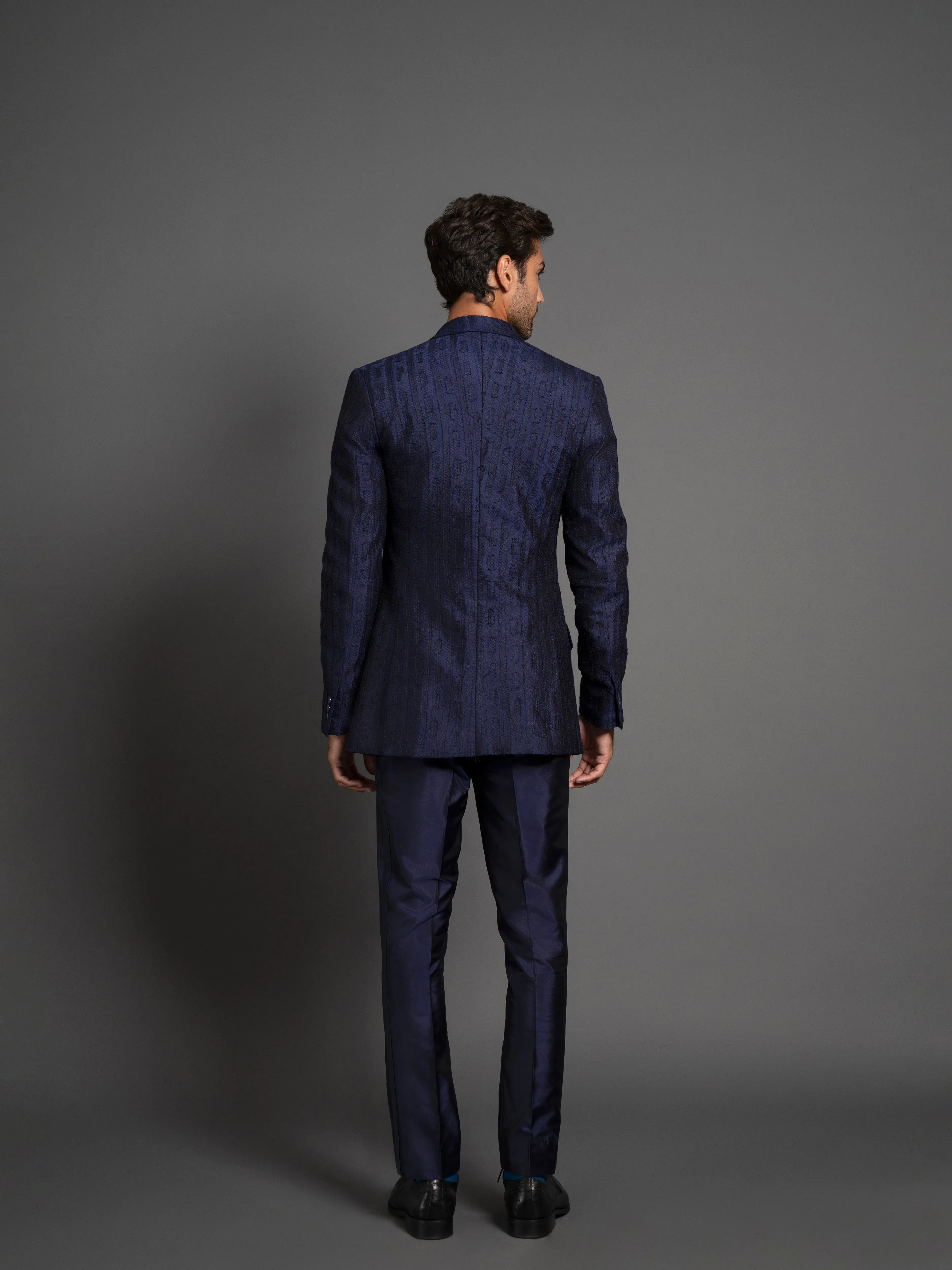 PEAK LAPEL DINNER JACKET