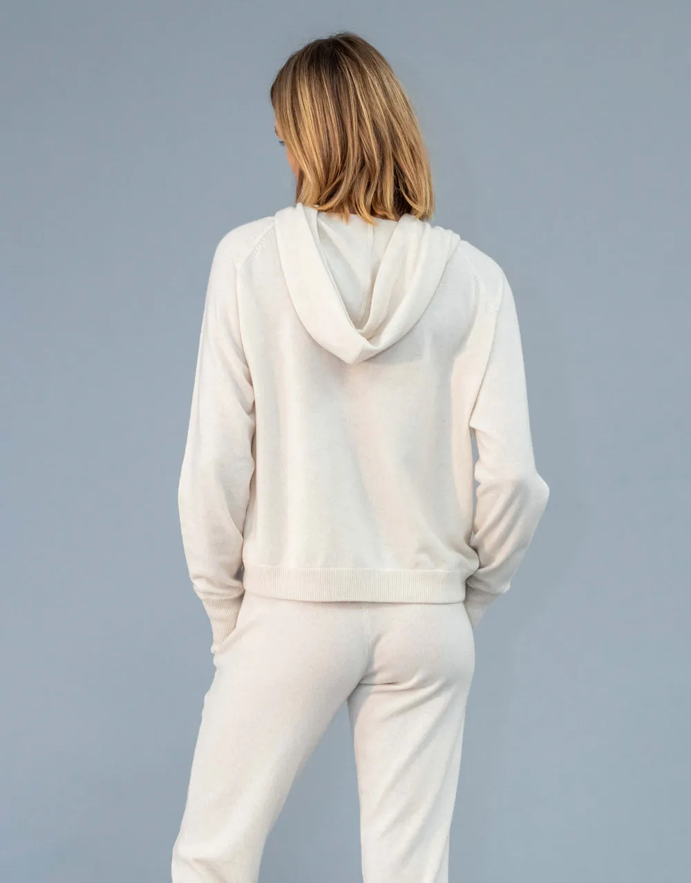 Un-Dyed Cashmere Hoodie in Cream